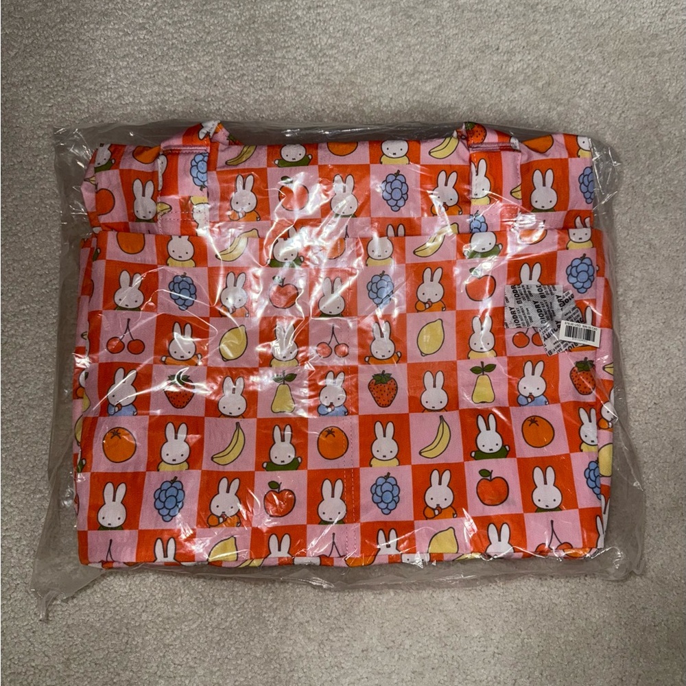 ✨BNWT Urban Outfitters x Baggu Miffy Checkered Fruit Small Cloud Carry-On Bag